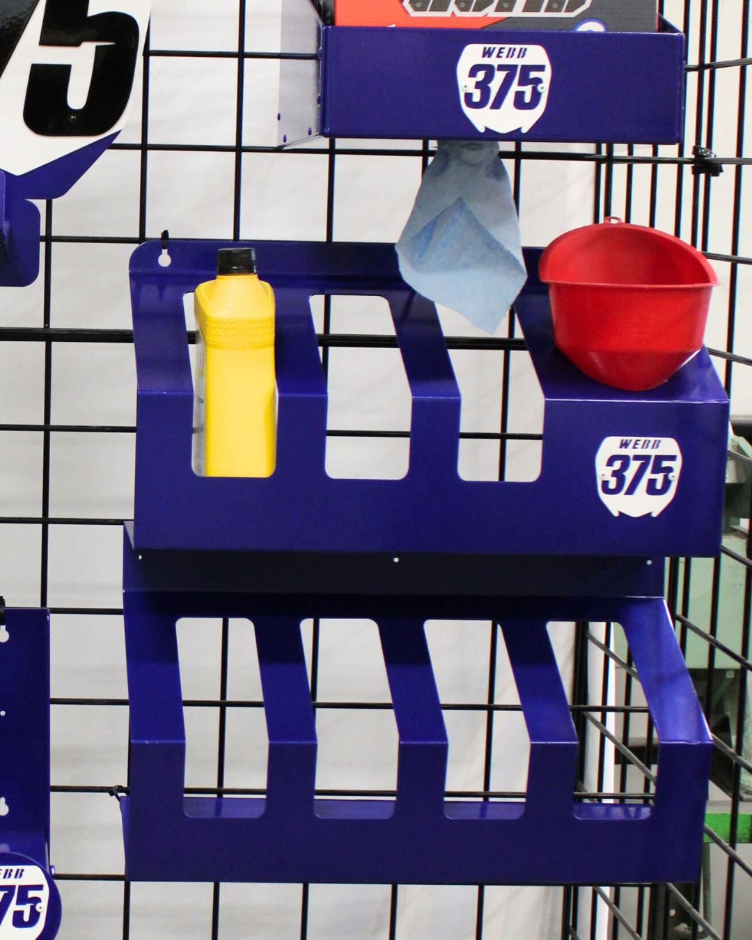 OIL CAN HOLDER