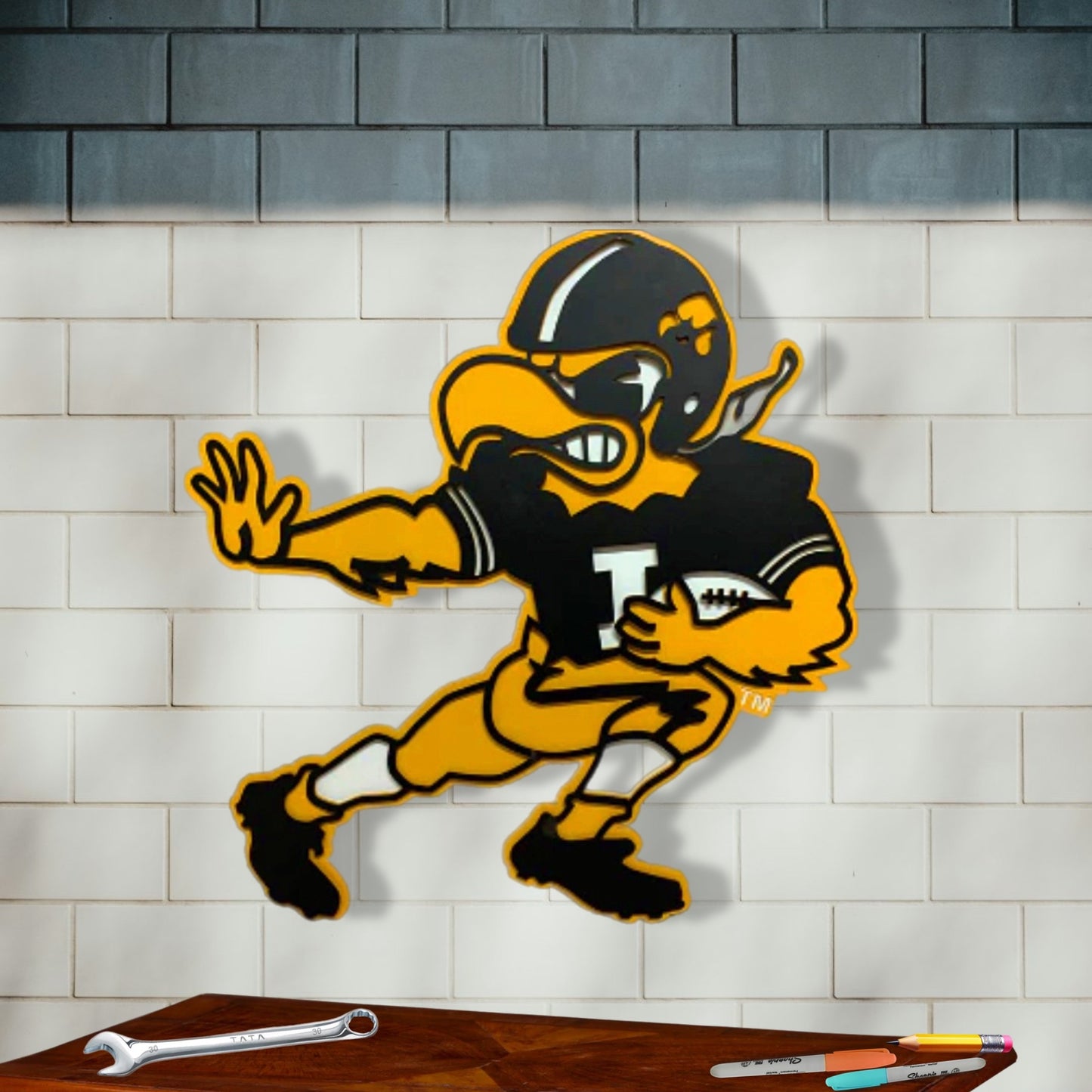 Iowa Hawkeyes Vintage Football Pose Herky
