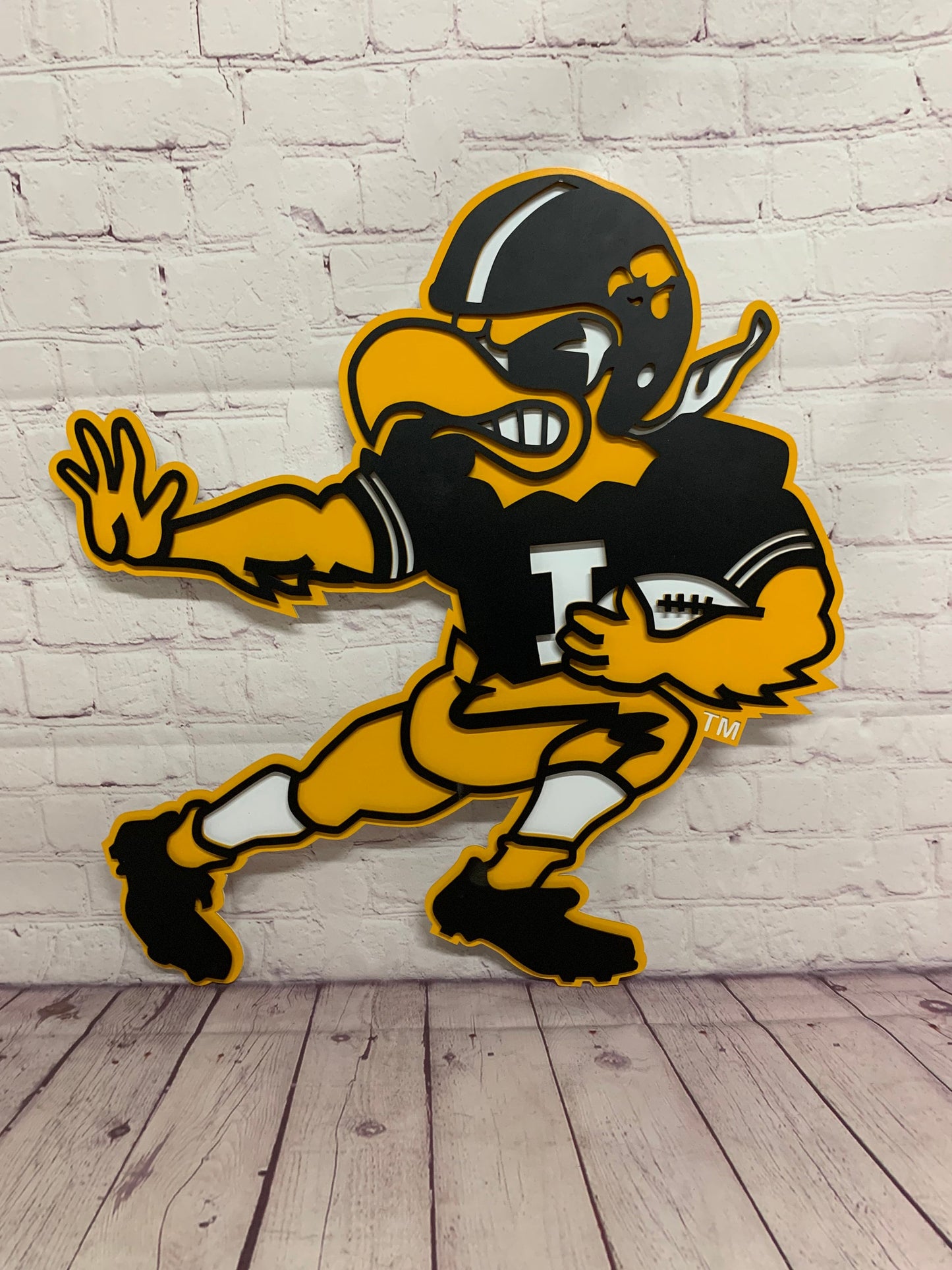 Iowa Hawkeyes Vintage Football Pose Herky