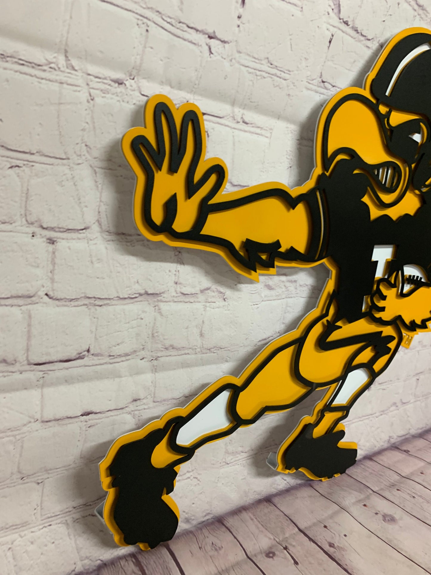 Iowa Hawkeyes Vintage Football Pose Herky