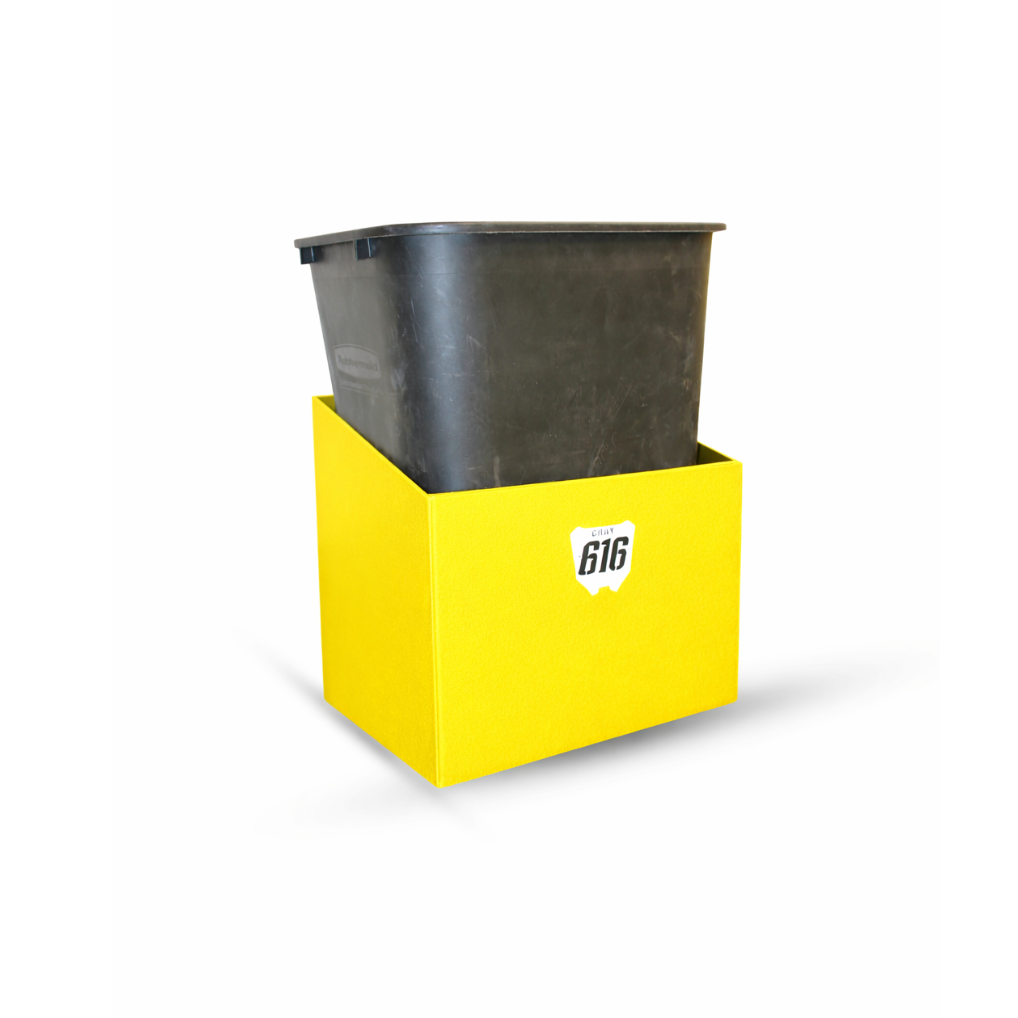 GARBAGE CAN HOLDER