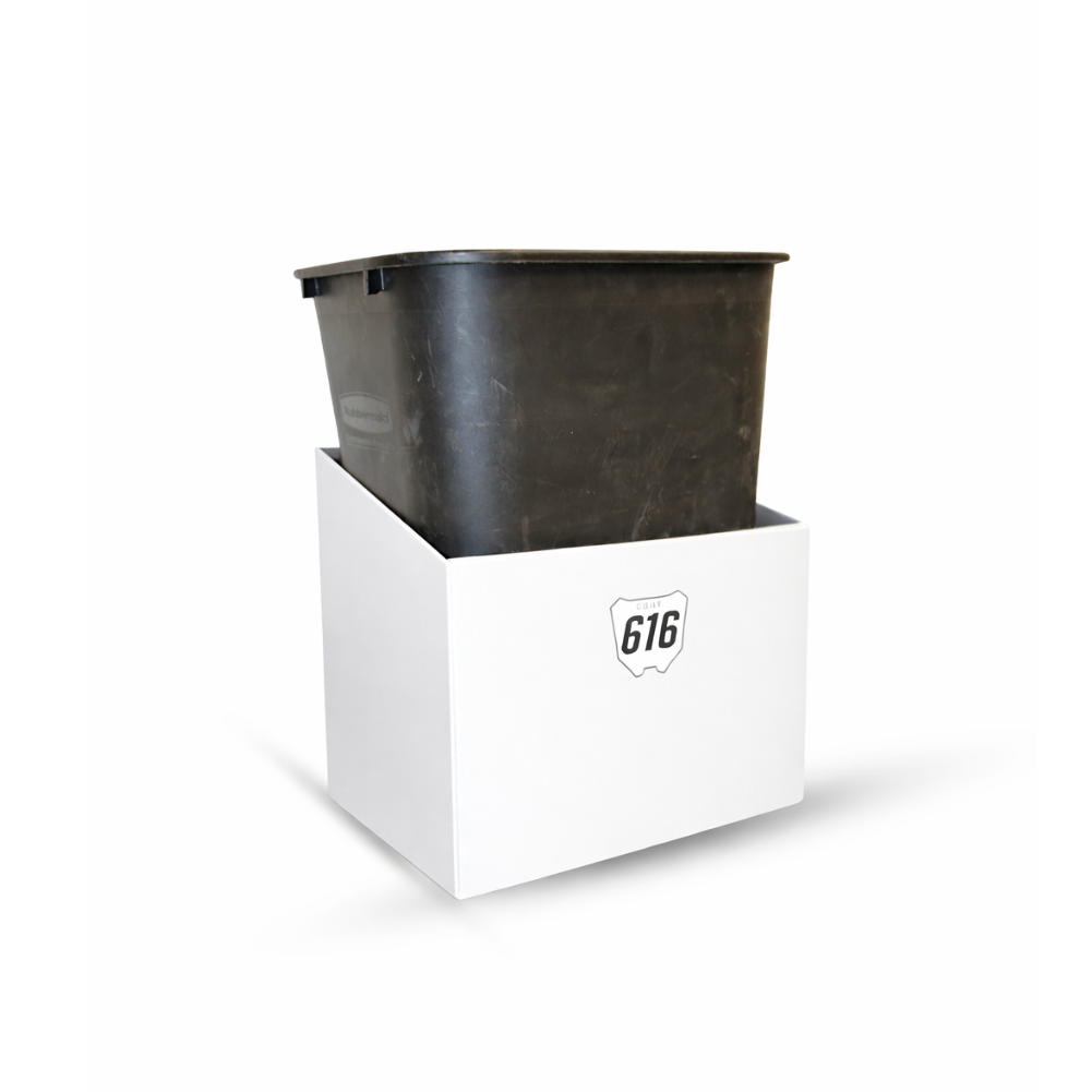 GARBAGE CAN HOLDER